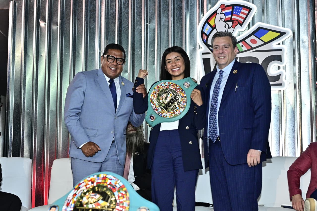 gaby la bonita sanchez 001